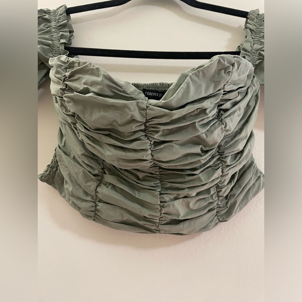 Forever 21 Ruched Off the Shoulder Sweetheart Crop Top - S‎ - Picture 2 of 7